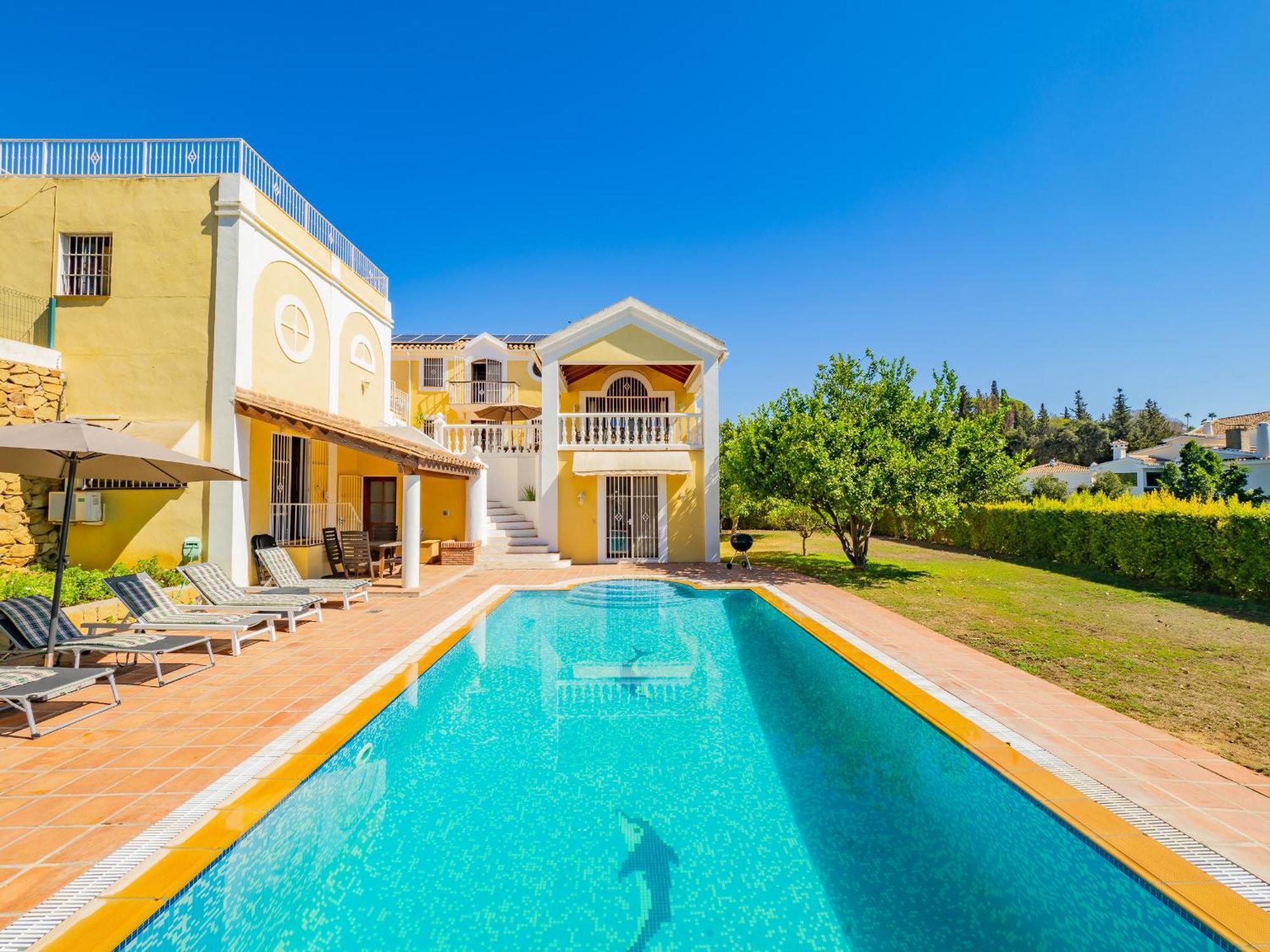 Cubo's Casa La Paloma Marbella